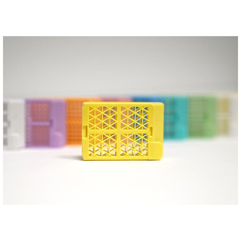 Kasetki histopatologiczne Pathosolutions Premium z trójkątnymi otworami, opakowanie 1000 sztuk